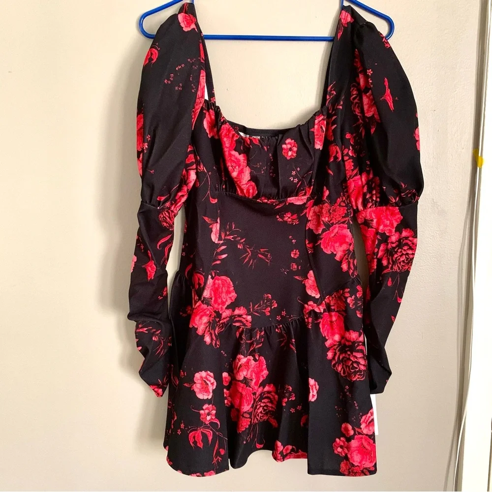 ASOS DESIGN long sleeve flippy mini dress with ruched bust in red floral print - Picture 5 of 8